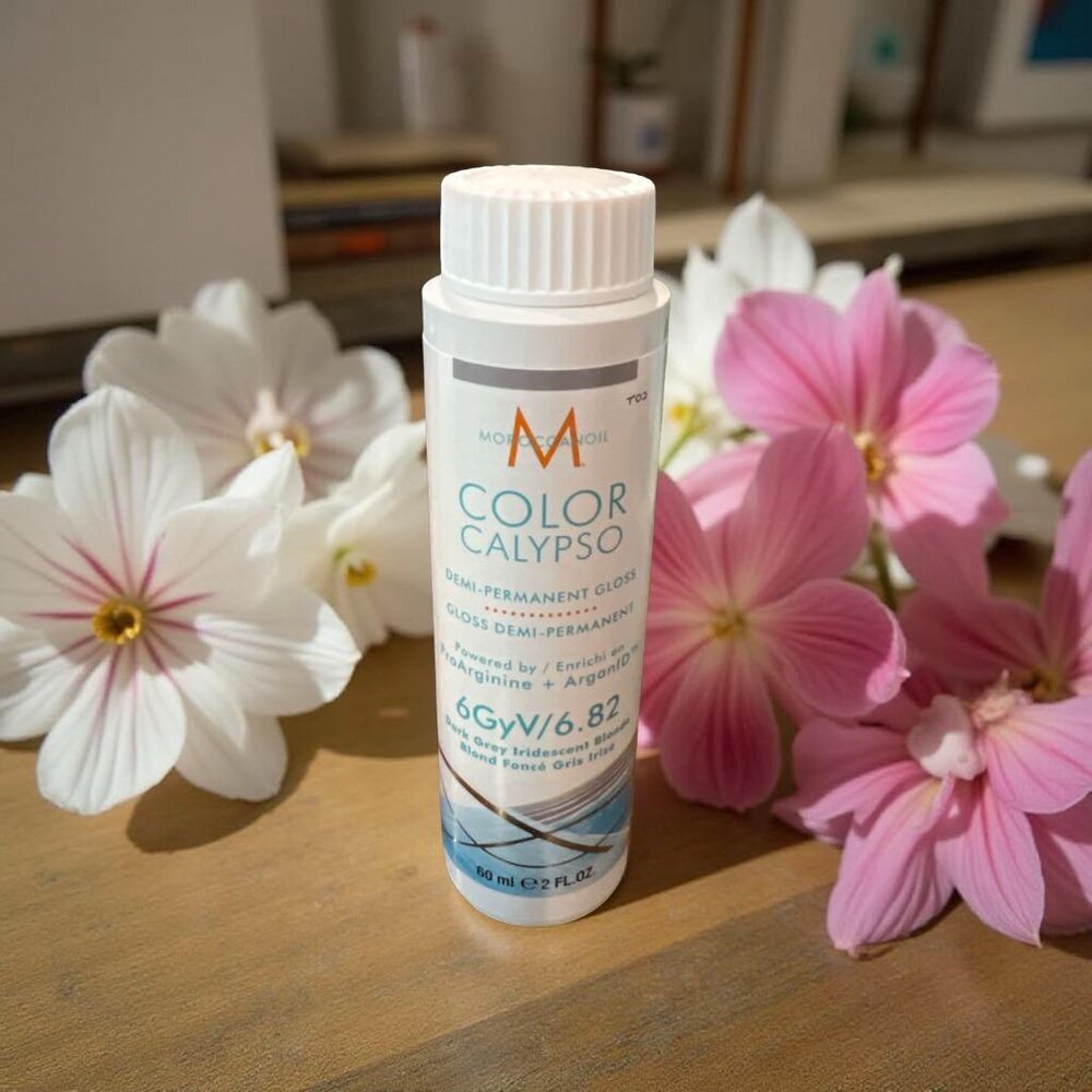 Moroccanoil Color Calypso Demi Permanent Gloss 6GyV/6.82 & Activator - Picture 2 of 3